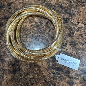 NWT Park Lane Gold stretchy bracelet